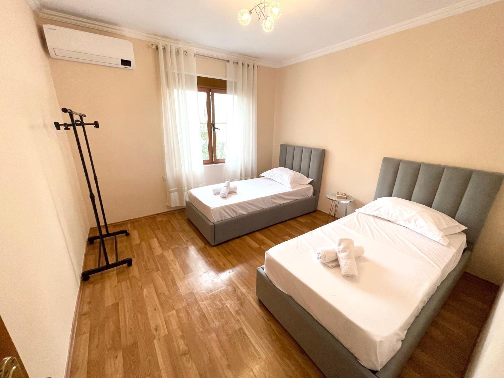 Skanderbeg Square Apartment 02 Tirana Zewnętrze zdjęcie